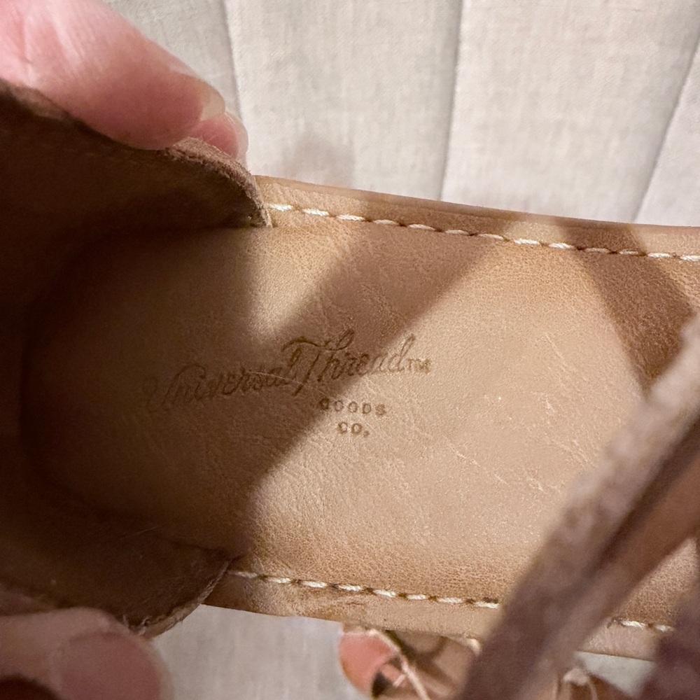 Universal Thread sandals - Picture 4 of 5